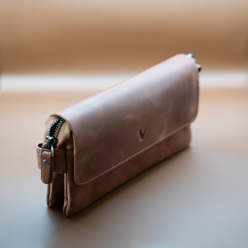 Liberté Clutch