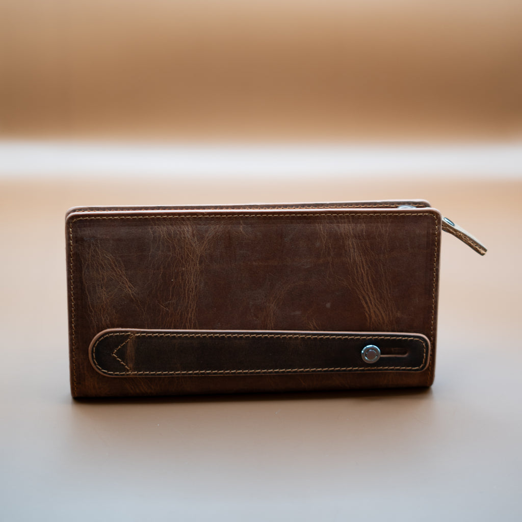 Élise Clutch